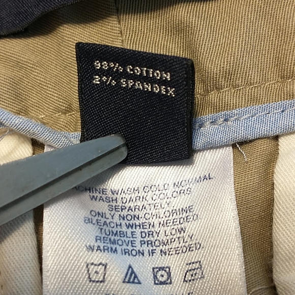 Lands End Shorts - Picture 6 of 6